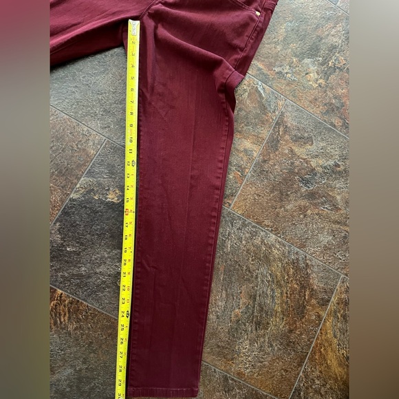 Women’s Michael Kors burgundy skinny denim jean. Size 10 - Picture 12 of 15
